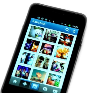 3988806-smartphone-med-instragram-1